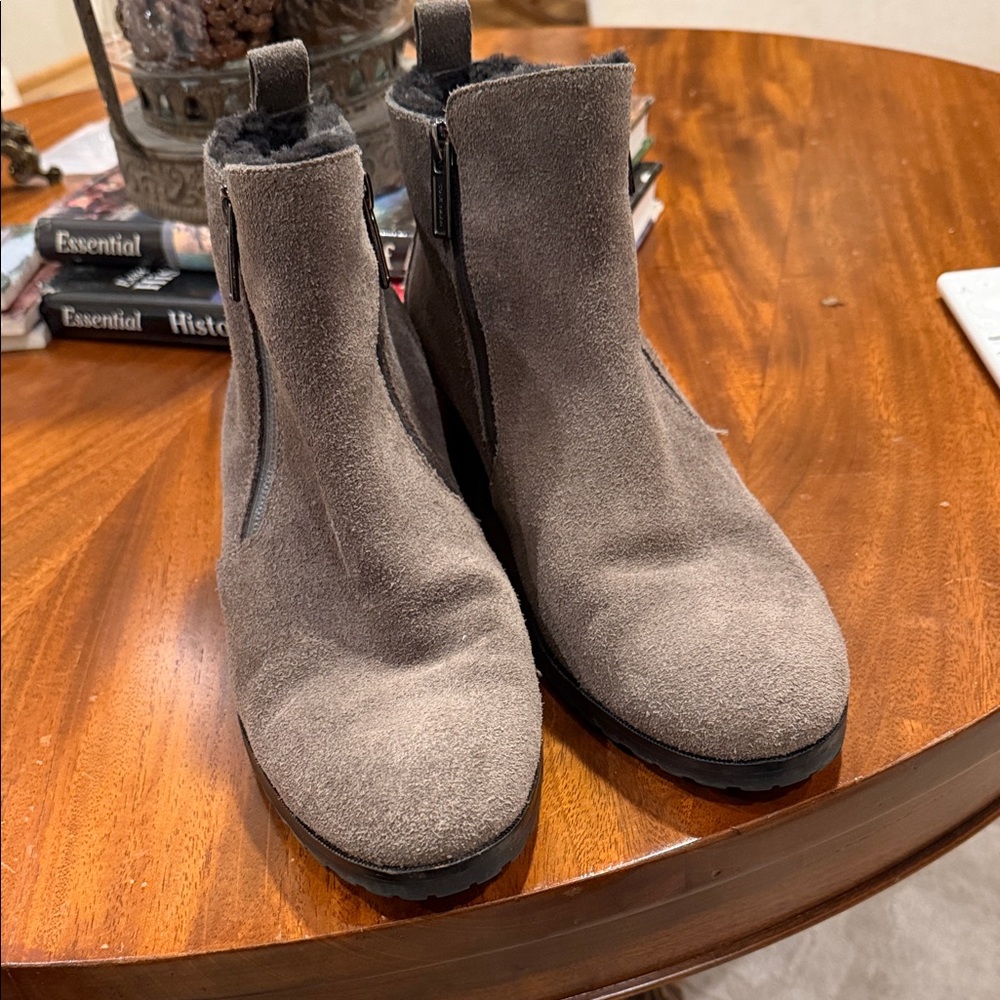 Cole Haan “Oak” waterproof gray suede/ shearling boots. Size 10 NWOB!